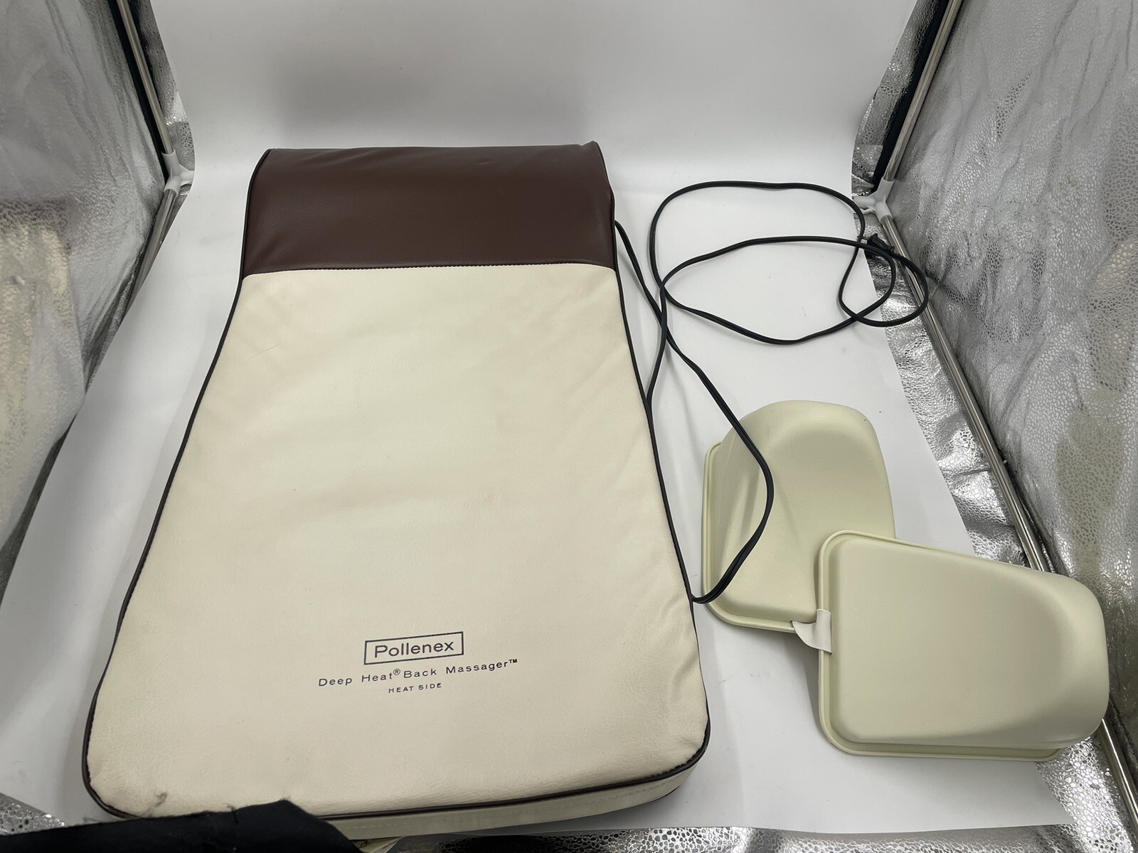 VTG Pollenex B-130A Black/White Deep Heat Back Massager Full Size W/ Attachment