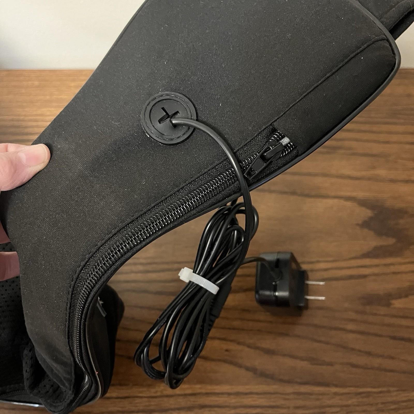 Brookstone Neck & Shoulder Massager Shiatsu & Heating Control Black Fabric
