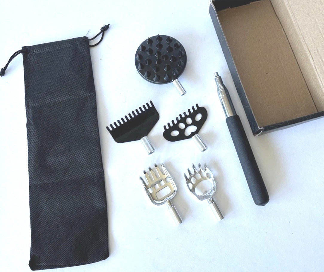Telescoping BACK SCRATCHER With 5 Different Scratching Heads Men’s Christmas
