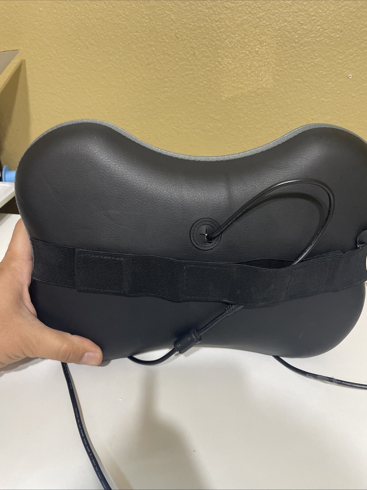 Zyllion Shiatsu Back & Neck Massager Pillow w/ Heat ZMA-13-BK Black