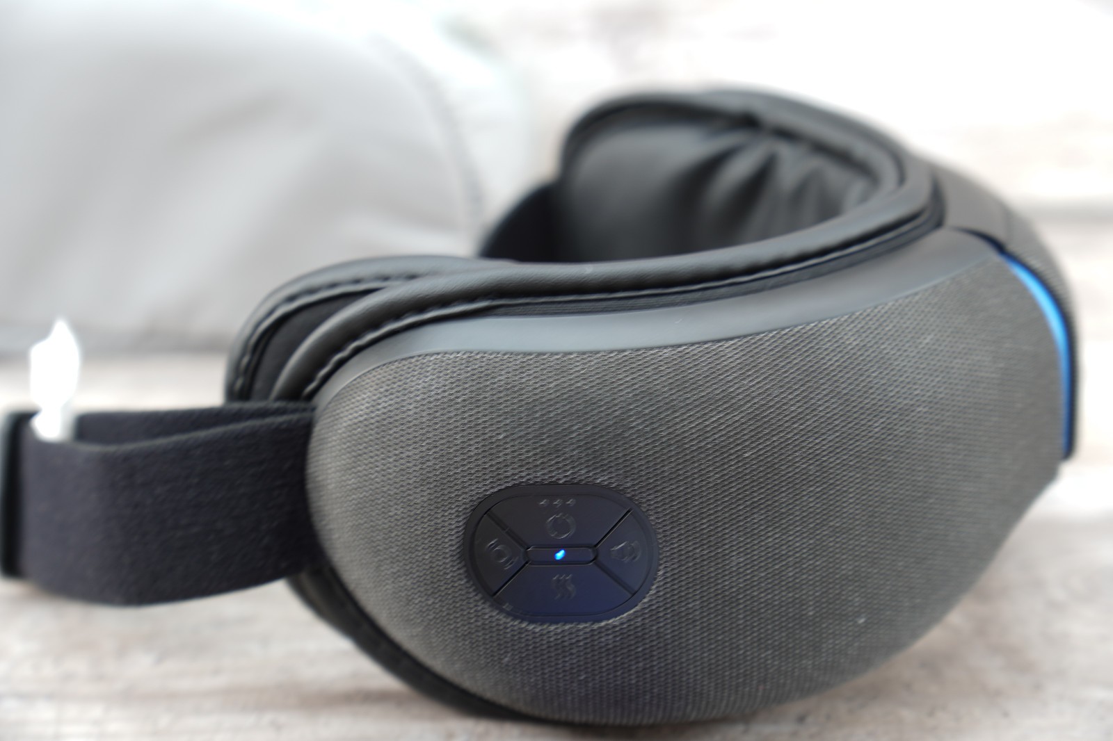 Bob & Brad EyeOasis 3 Eye Massager w/Heat, Compression, Bluetooth