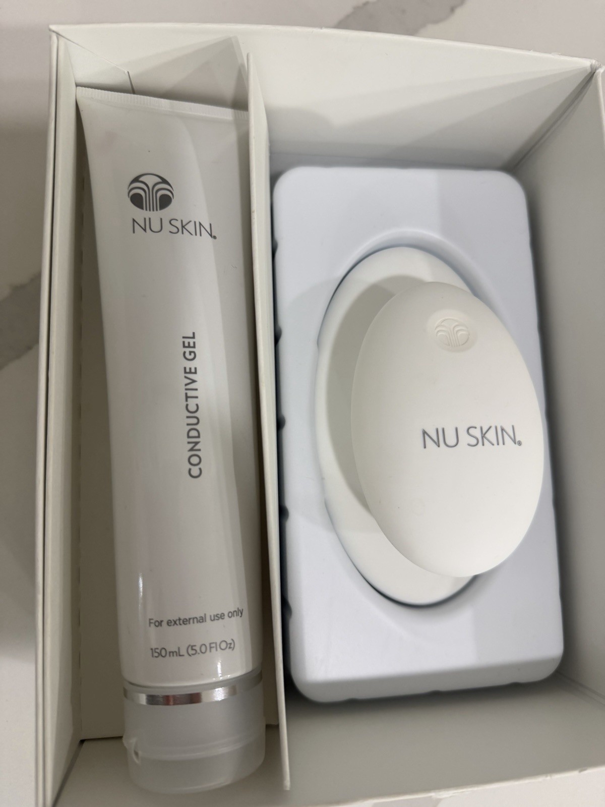 Nu Skin RenuSpa iO Handheld Body Massager Wireless Rechargeable White + Gel