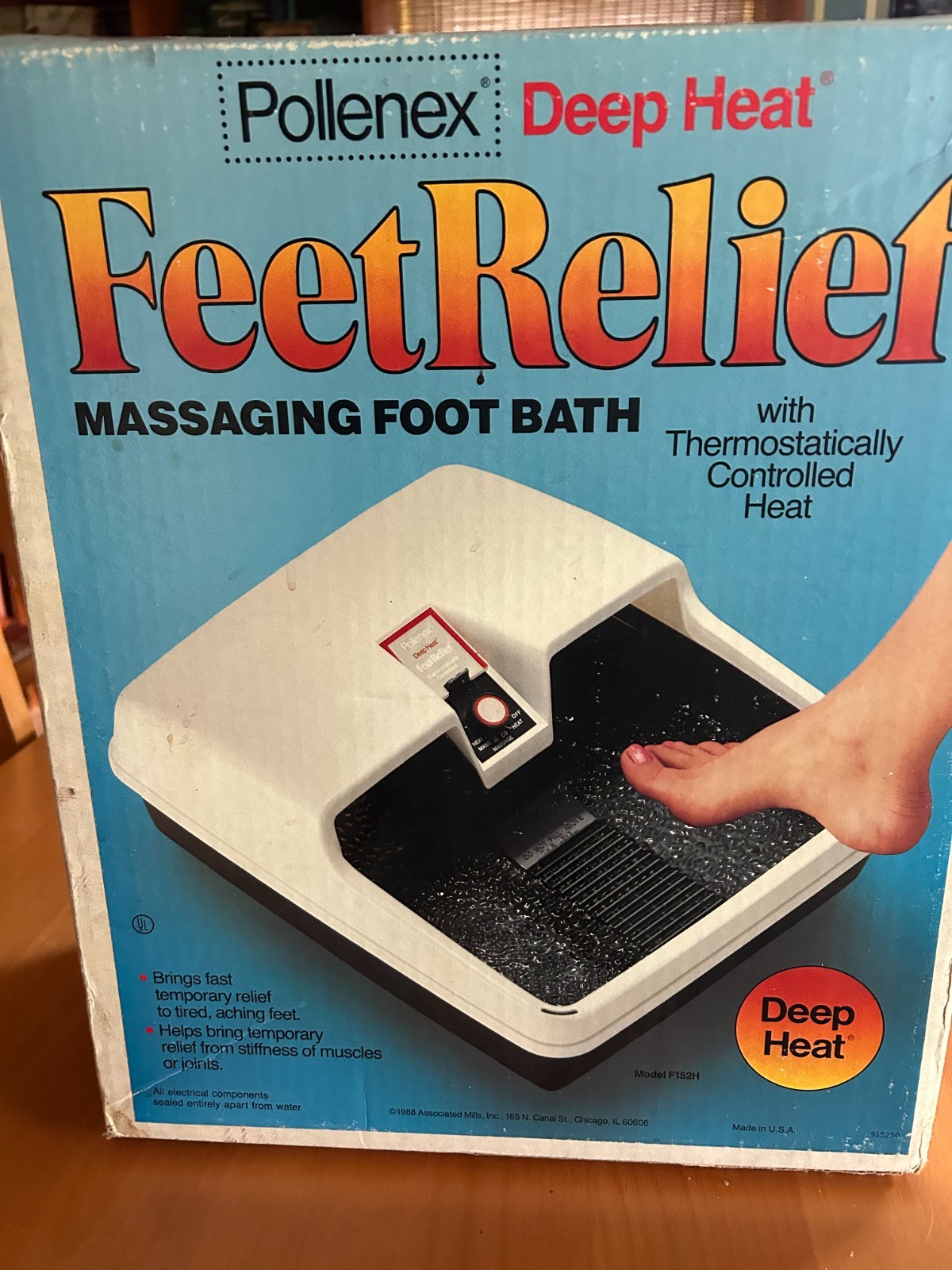 Feet Relief Foot Bath Massaging Vibrator, Thermostatically controlled heat. Box