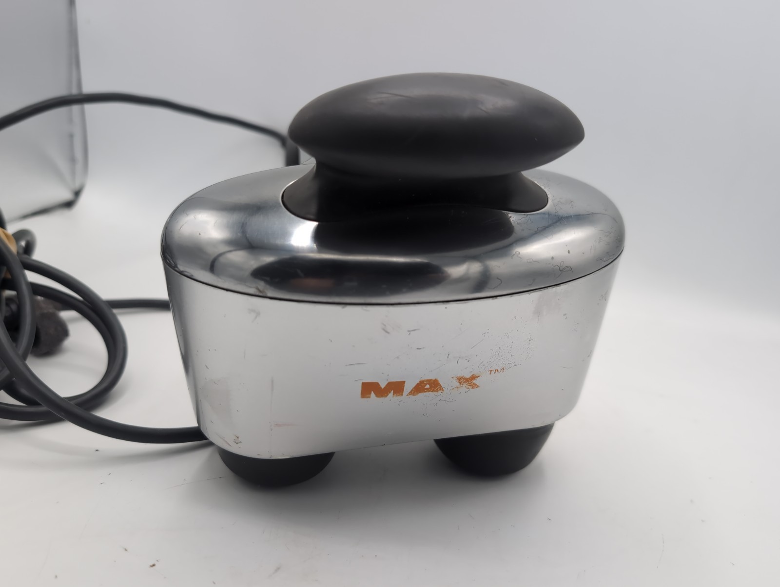 Brookstone Max BST-007 Dual Node 5 Speed 3Programs Full Body Percussion Massager