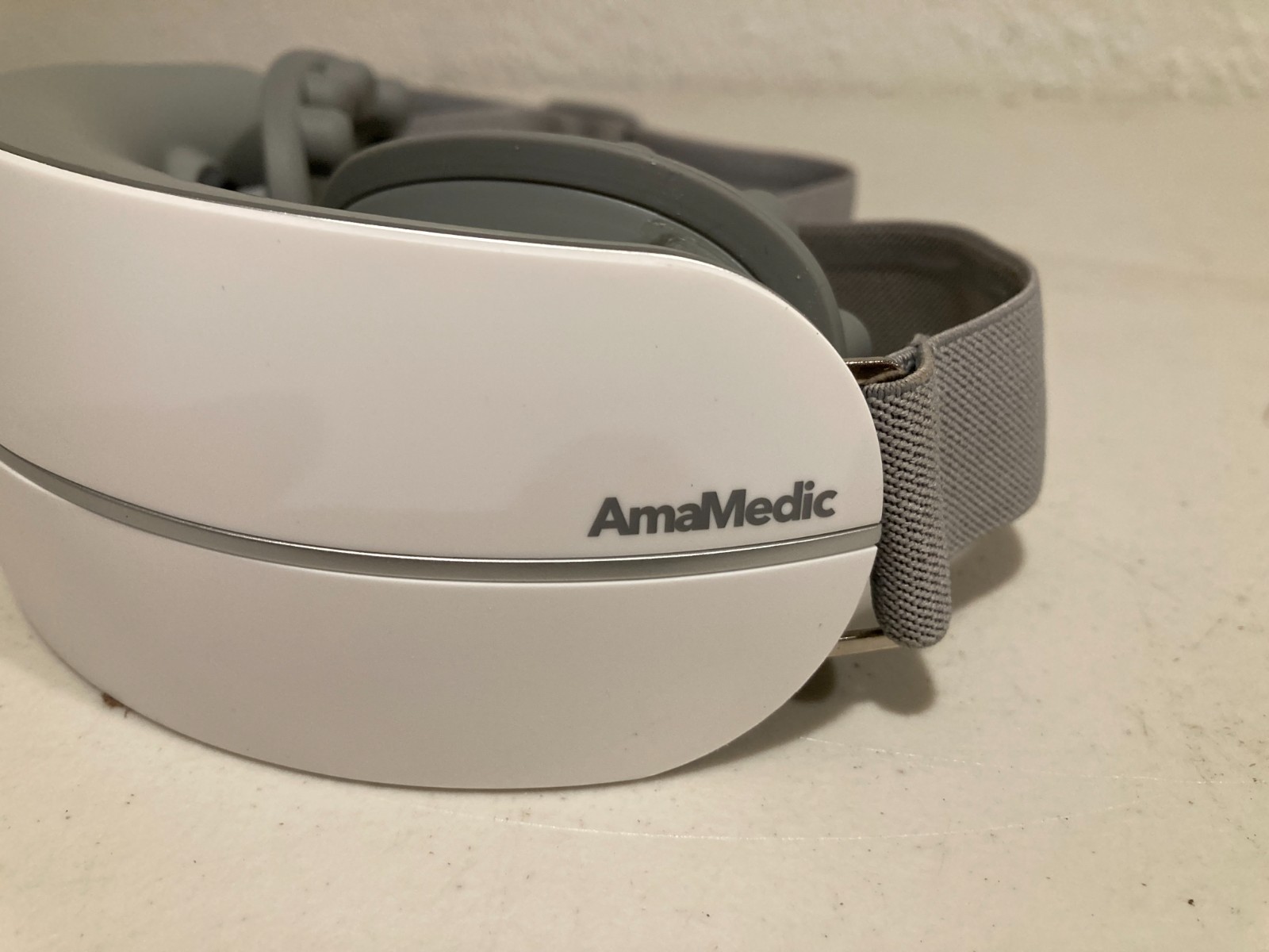 AmaMedic AM-4602 Kneading Eye Massager