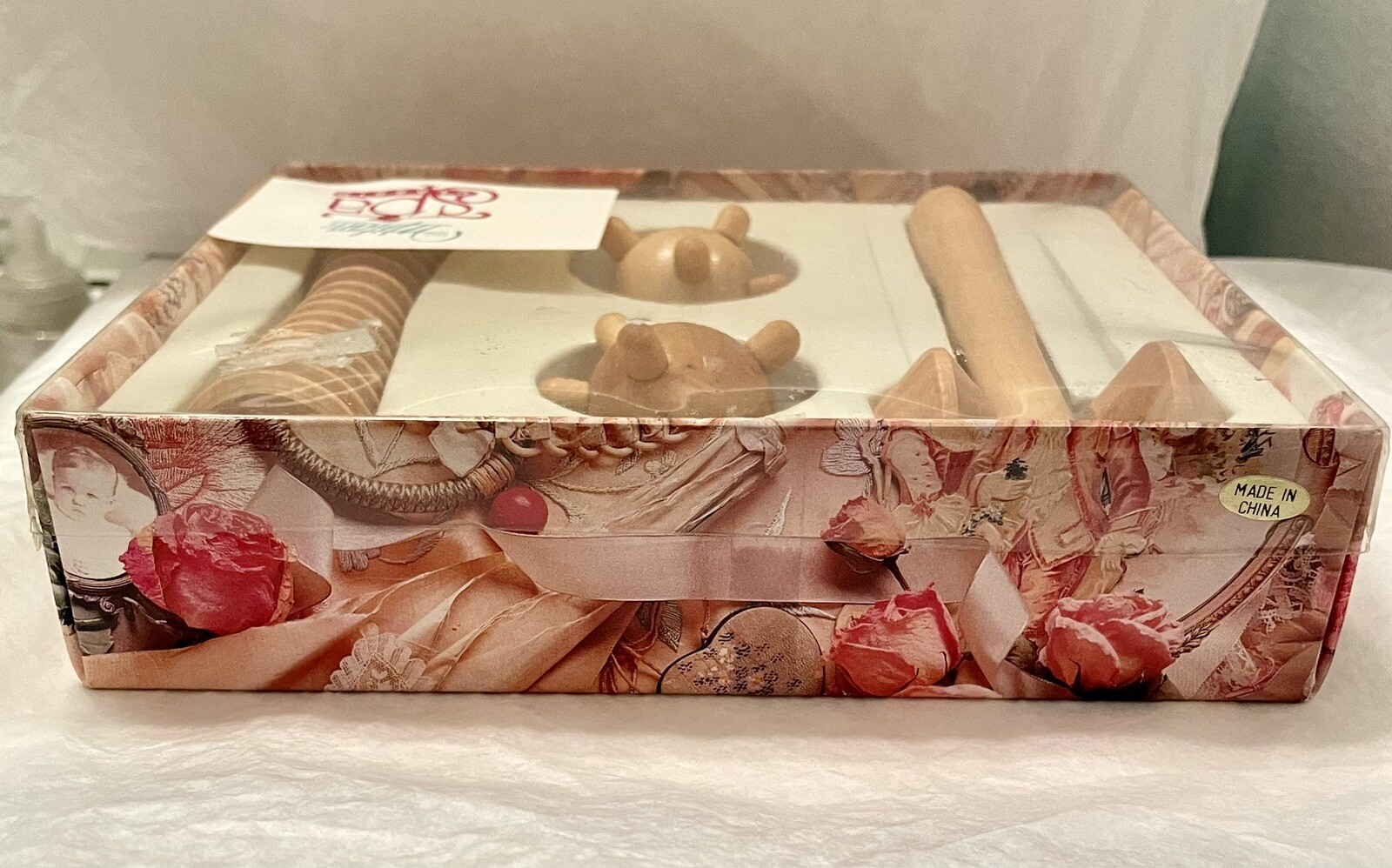 Paul Milan SPA CLASSIC 4 PCE MASSAGE GIFT SET FOOT ROLLER, 2 MASSAGE BALLS NEW