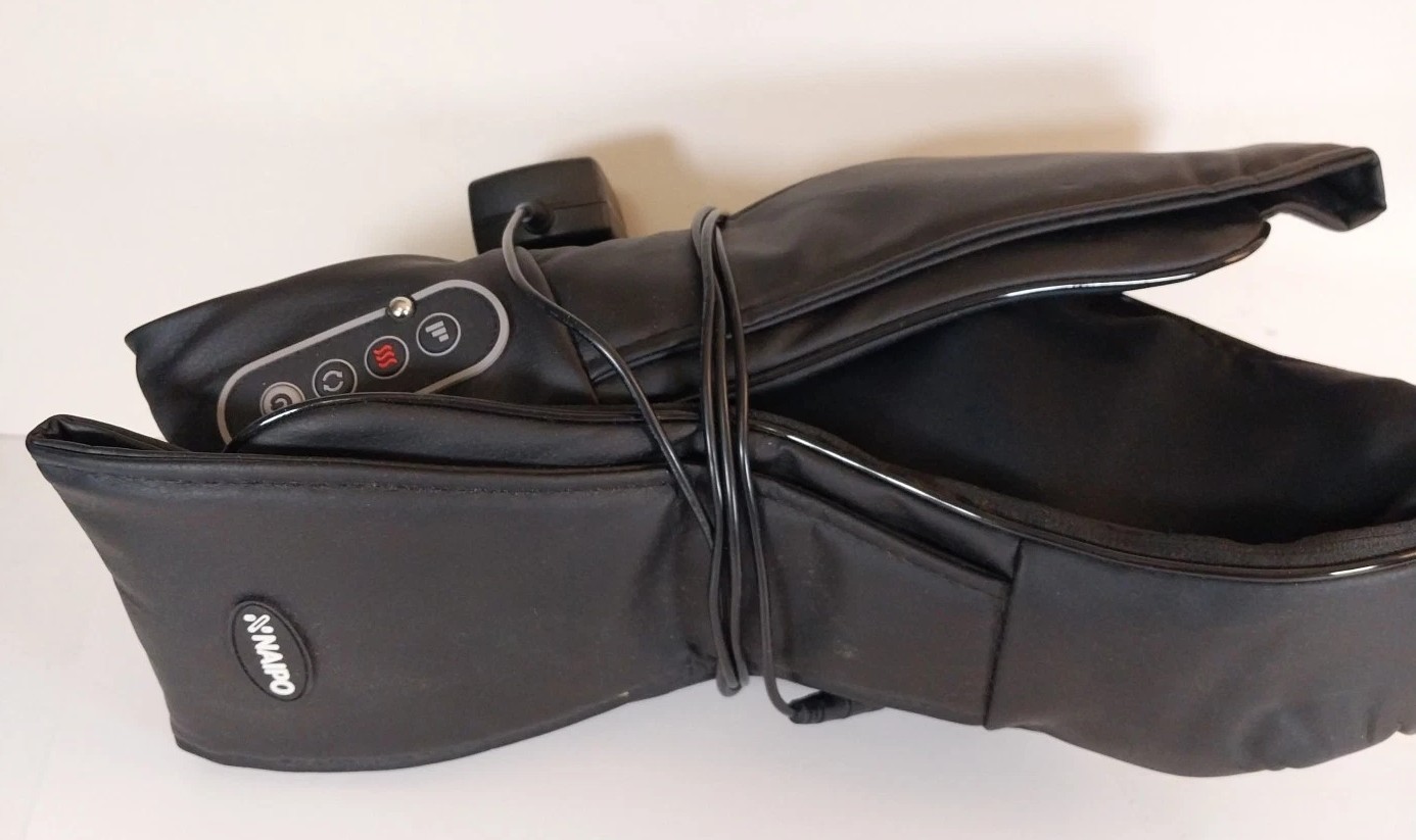 Rotating Massager Naipo Shiatsu 3D w/ Heat Neck Back Shoulder Blk Pre-Owned Boxd