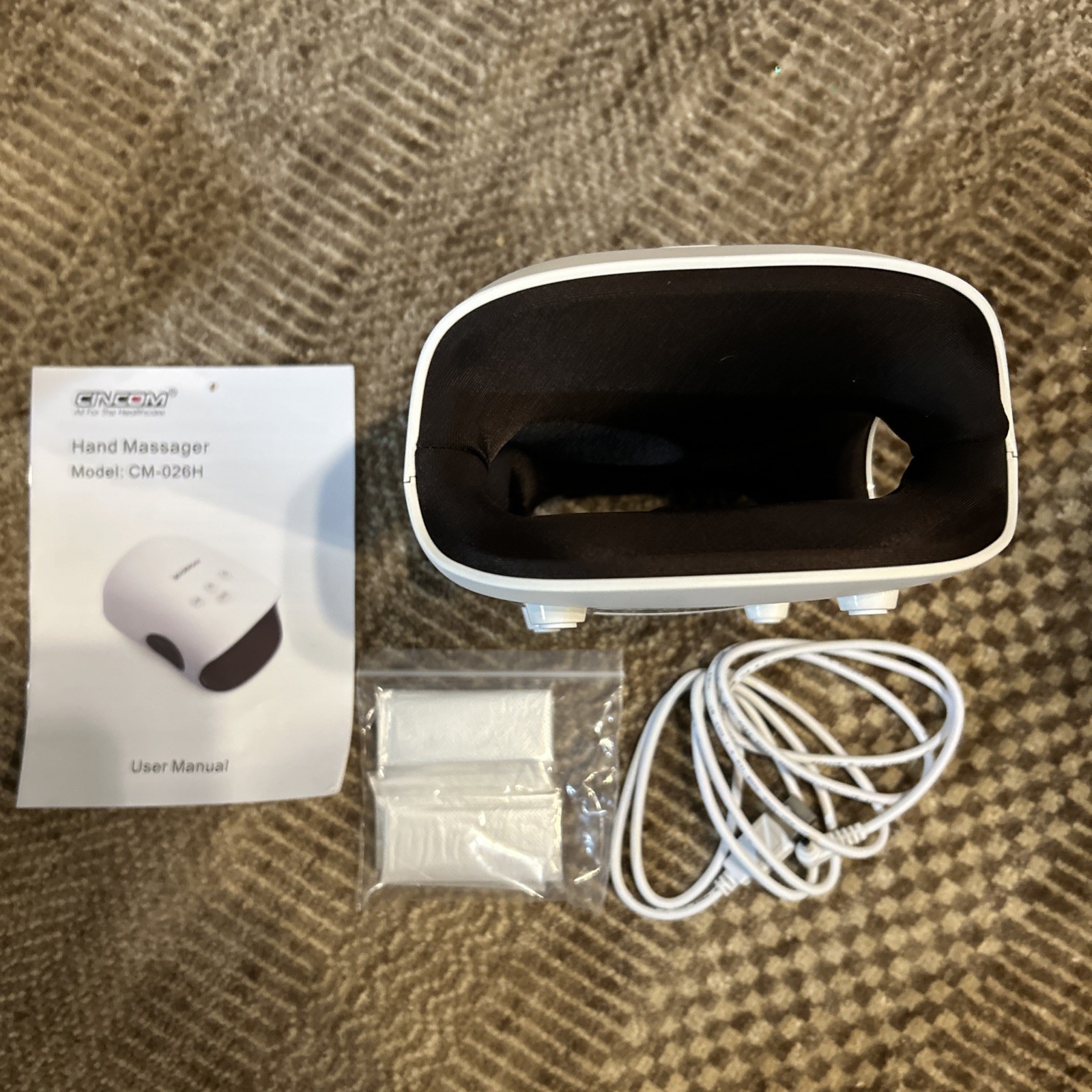 Cincom CM-026H White Handheld Rechargeable Cordless Hand Massager With Heat