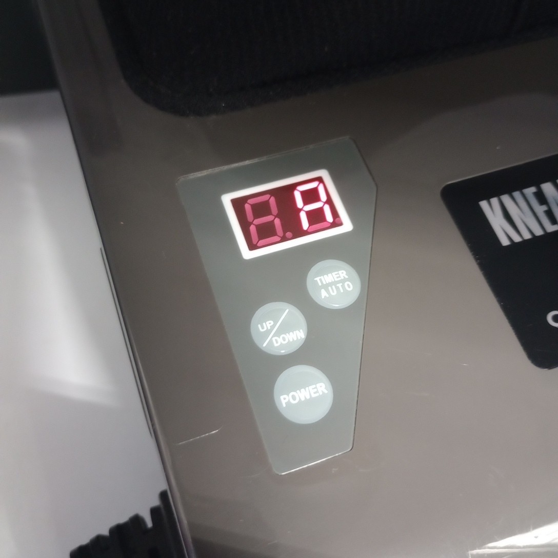 KNEADING FINGERS 2000 Portable Neck Massager Commercial Model CS-708 WORKS GREAT