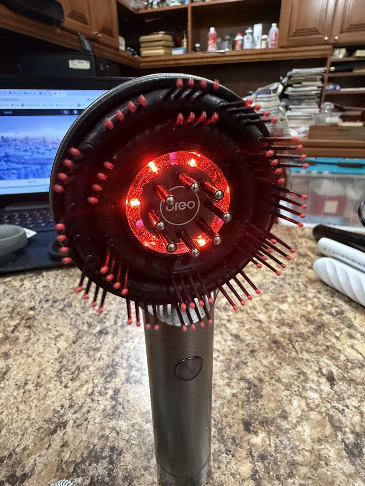 Breo Scalp 3 Trilogy Massager Brush with Heat Mint Condition No Box