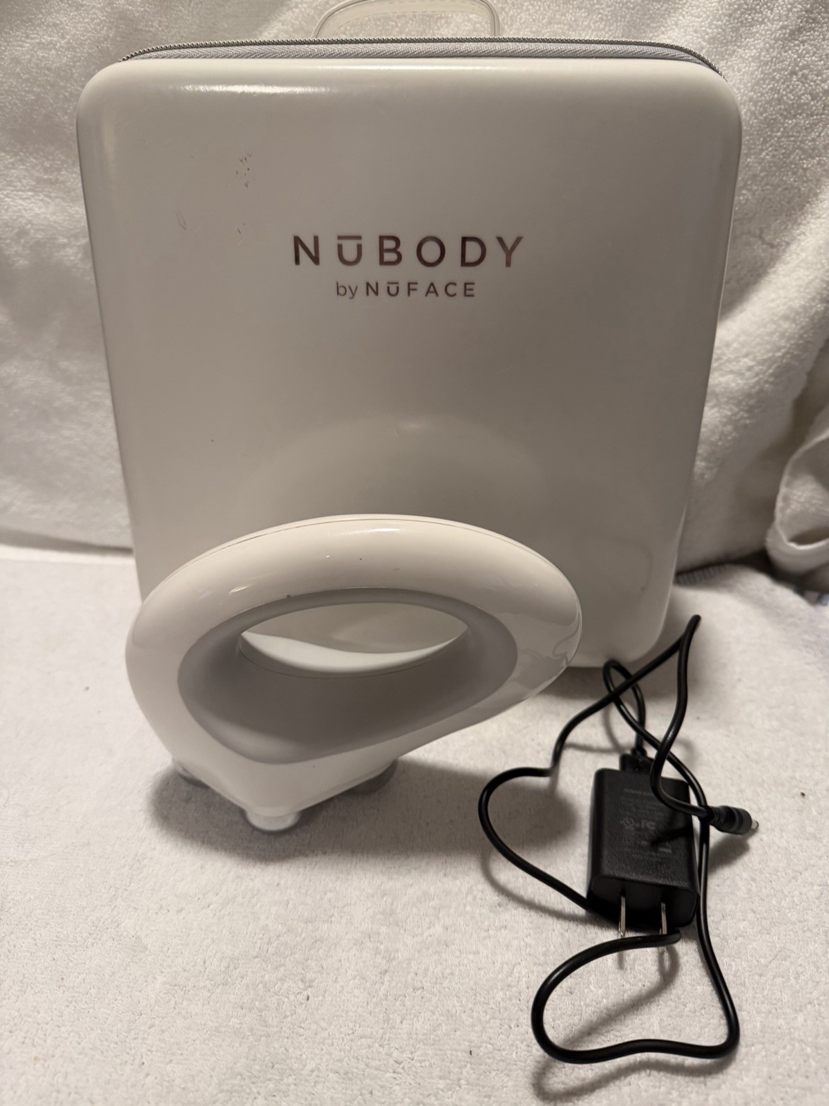 NuFACE NuBODY Microcurrent Handheld Massager, Rechargeable Cordless, White
