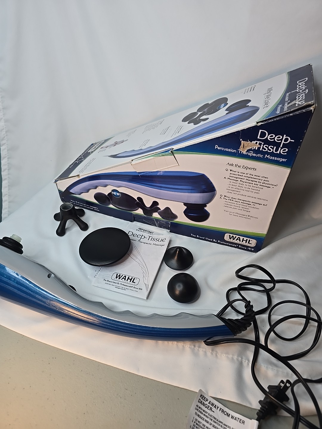 Wahl Deep Tissue Percussion Massager Handheld Therapy Variable Intensity