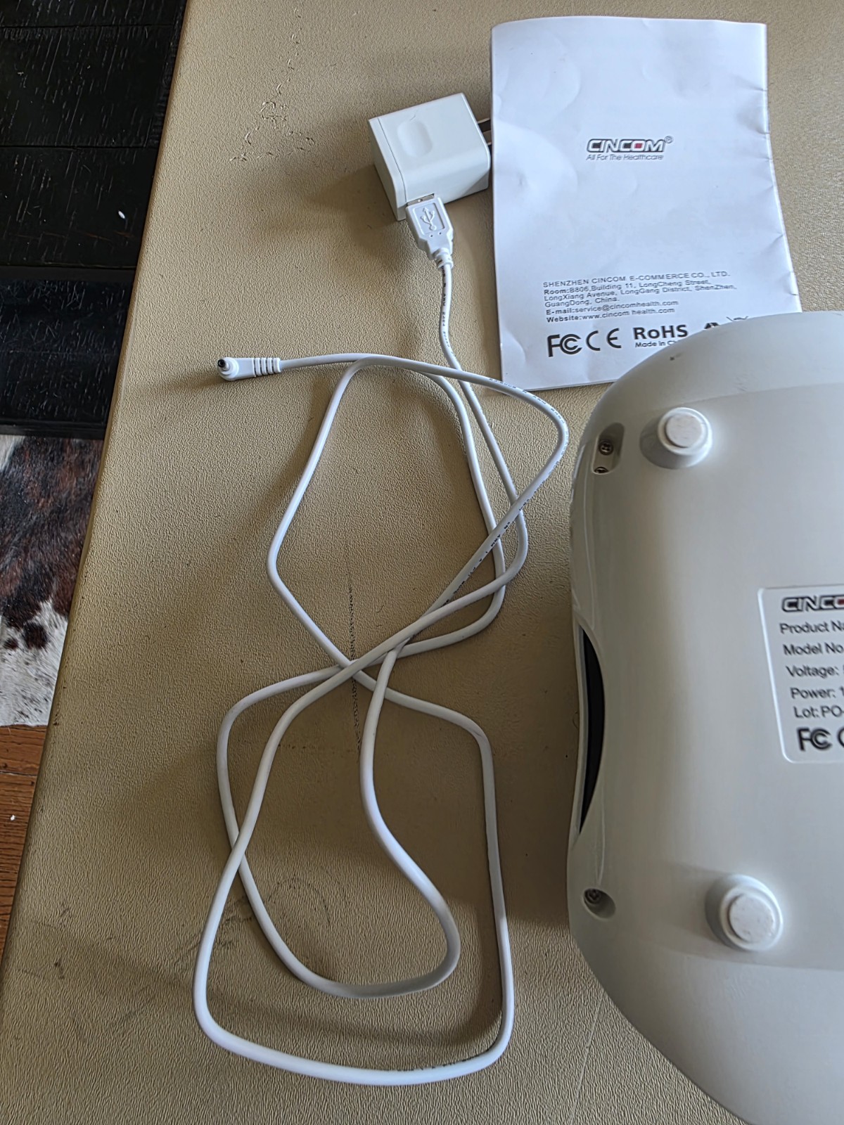 CINCOM CM-026H Heated Hand Massager, Corded 5V USB, CE/FCC/RoHS, White