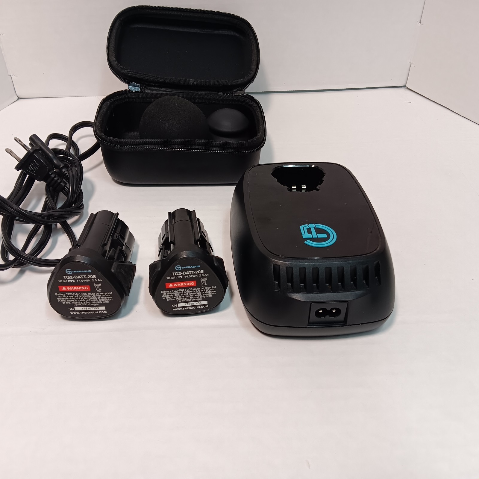 Theragun G2 Pro Massage Gun 1st Gen w/ 2 Batteries, Charger, Case & 3 Attachment