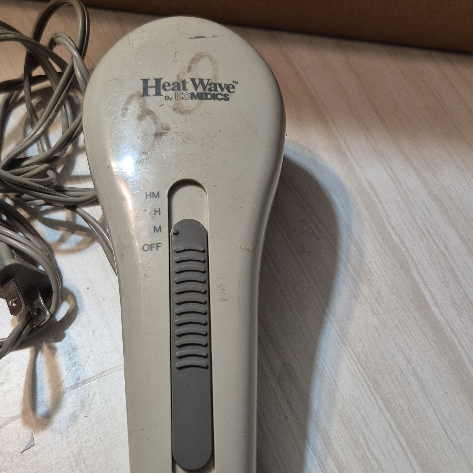 HoMedics Heat Wave HM-10 Heated Multispeed Corded Hand Massager White/Gray