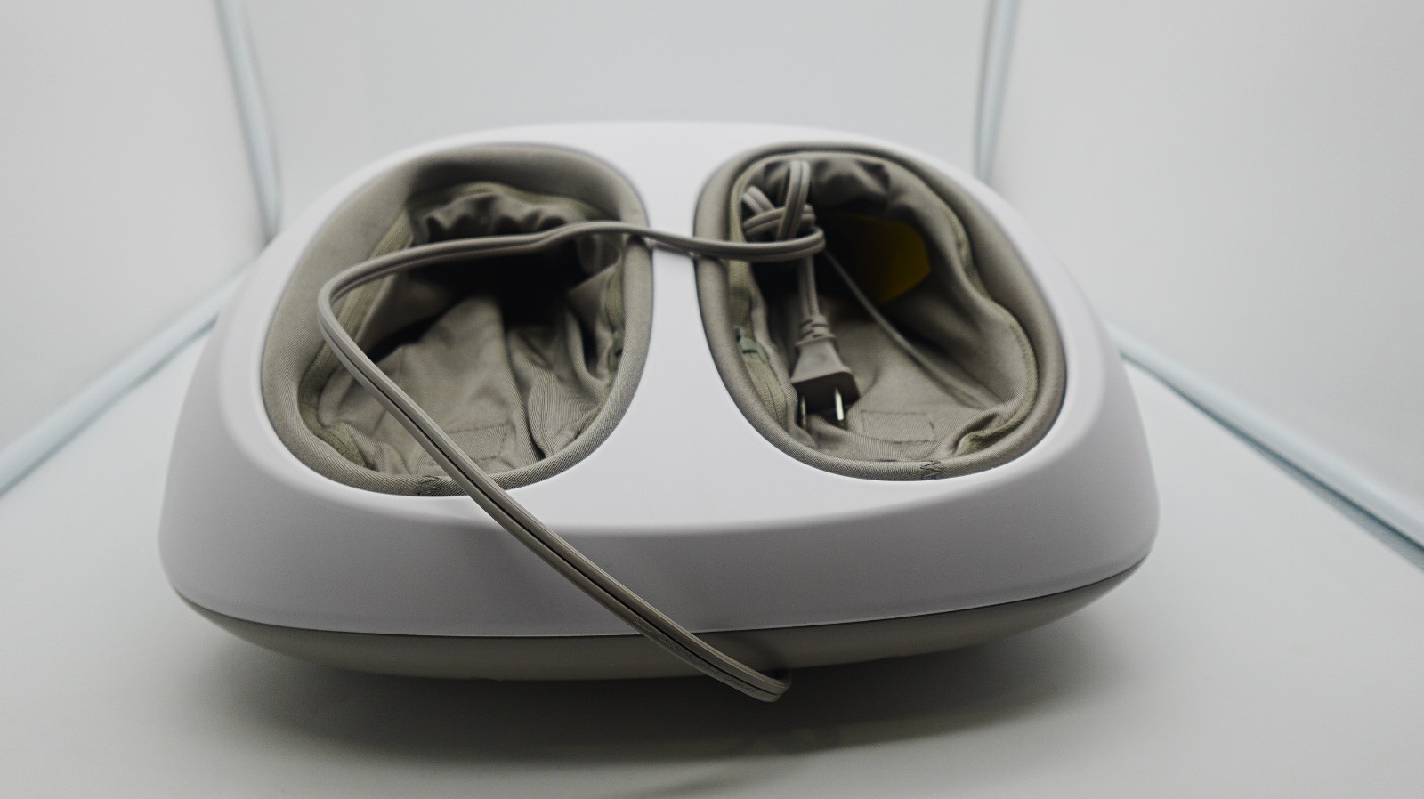 Homedics Shiatsu Air 4.0 Foot Massager with Heat Relaxing Deep Kneading Therapy