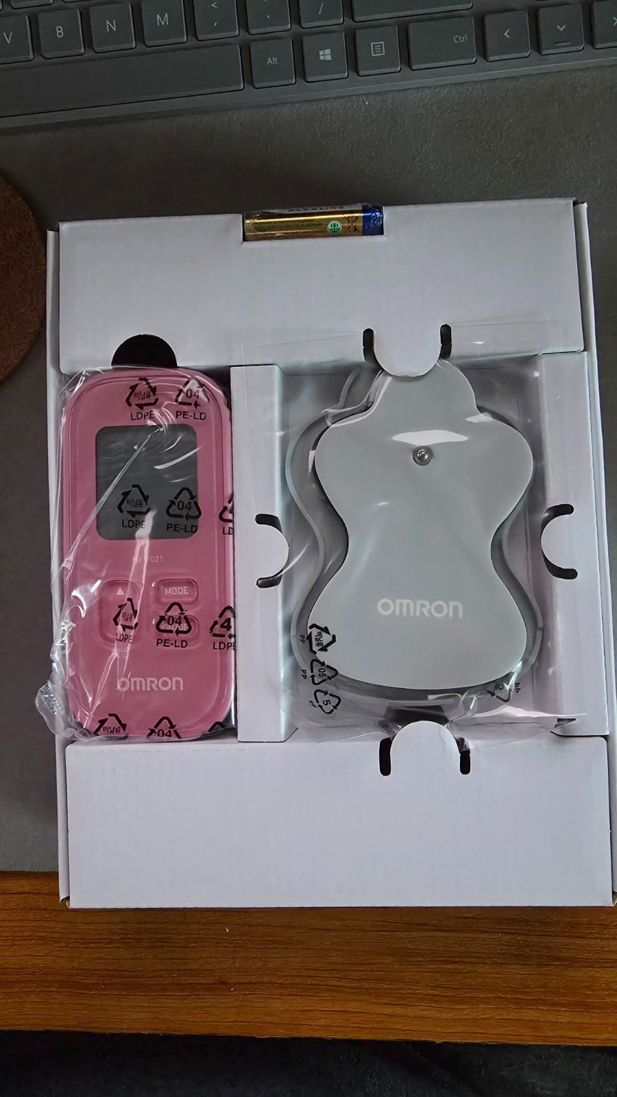 Omron Low Frequency Therapy Equipment (Pink) OMRON HV-F021-PK Japan