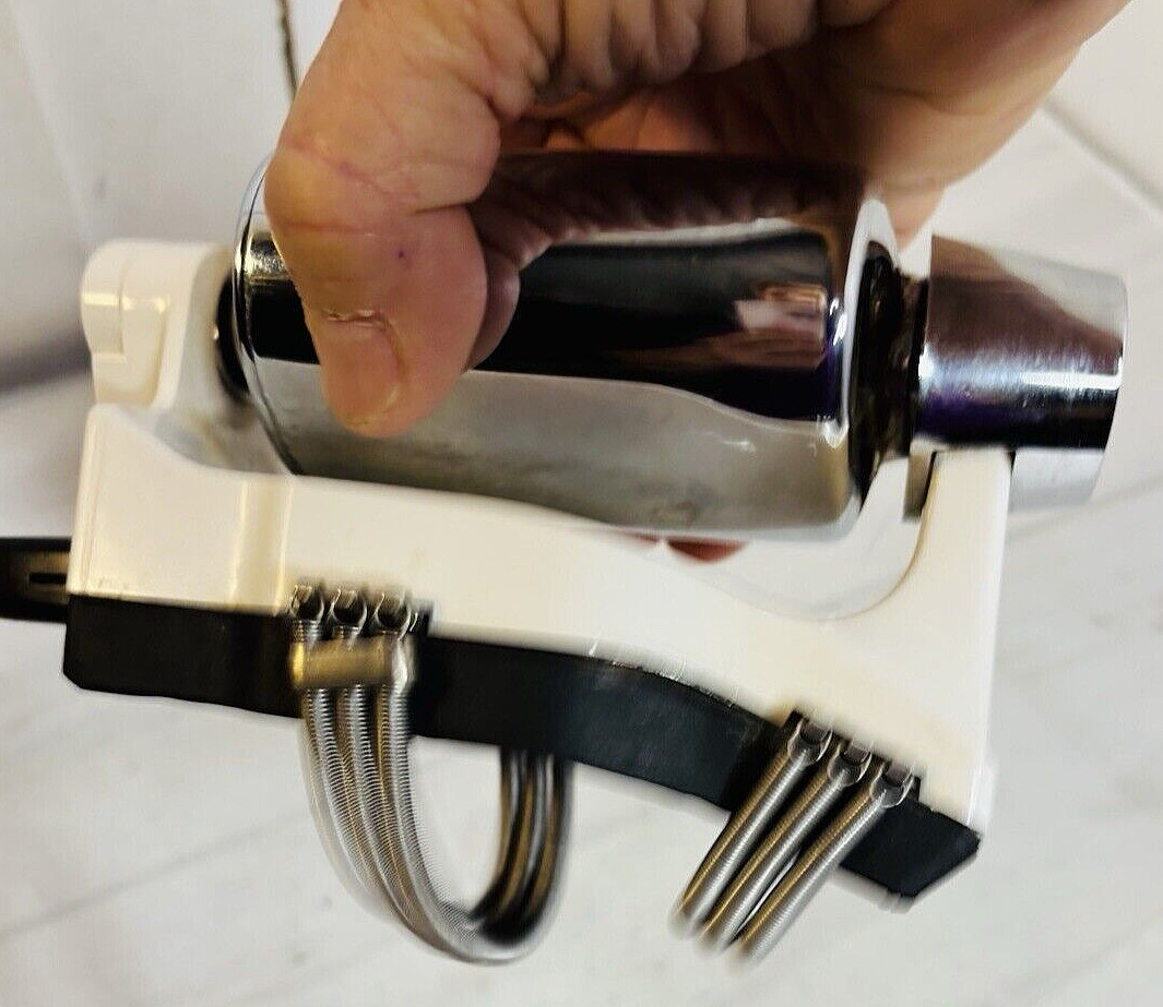 Oster Imperial 2-Speed Vibrating Handheld Electric Massager 136-11B USA 1475C2