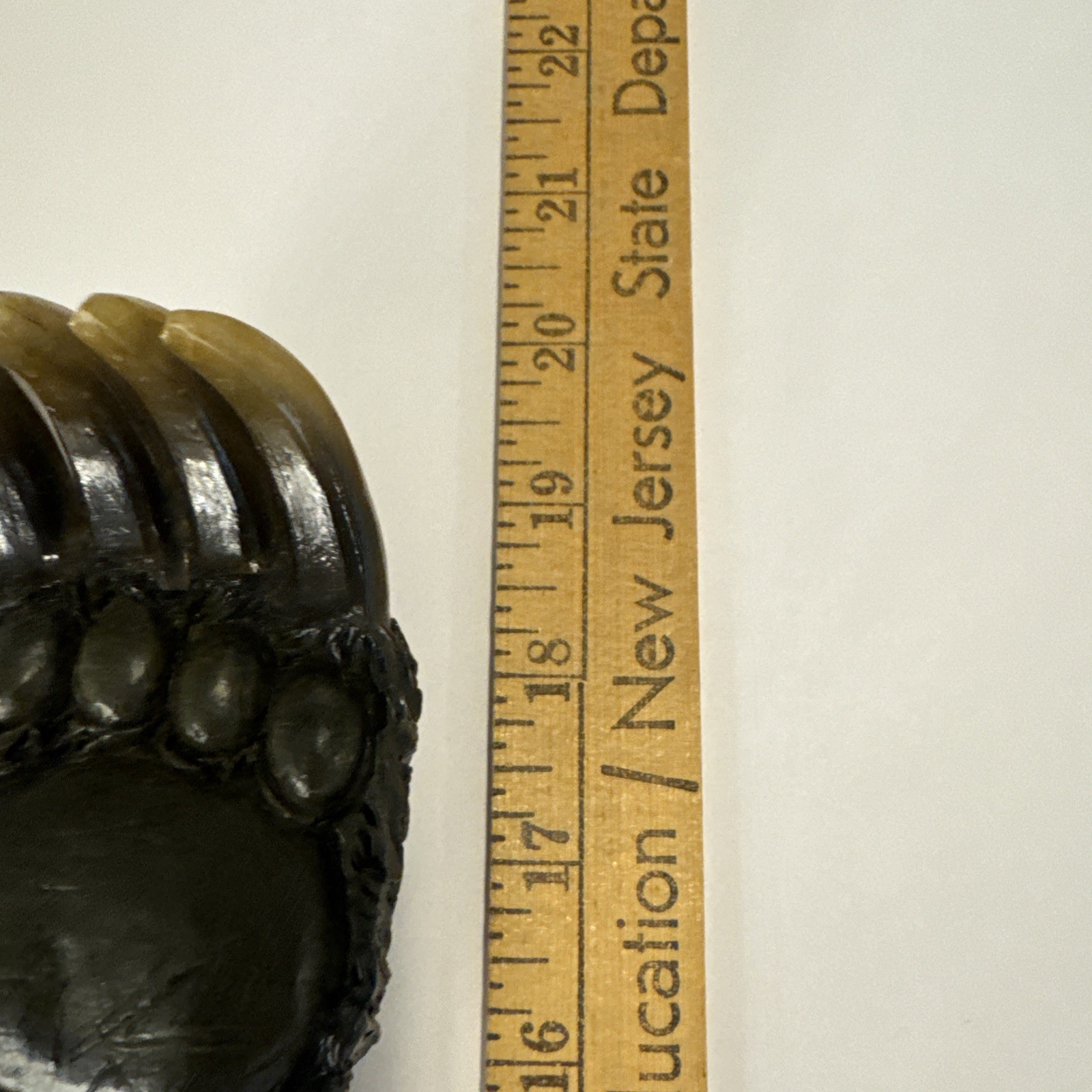 Rivers Edge Bear Paw Back Scratcher Resin And Steel Approx. 20” L Leather Wrist.
