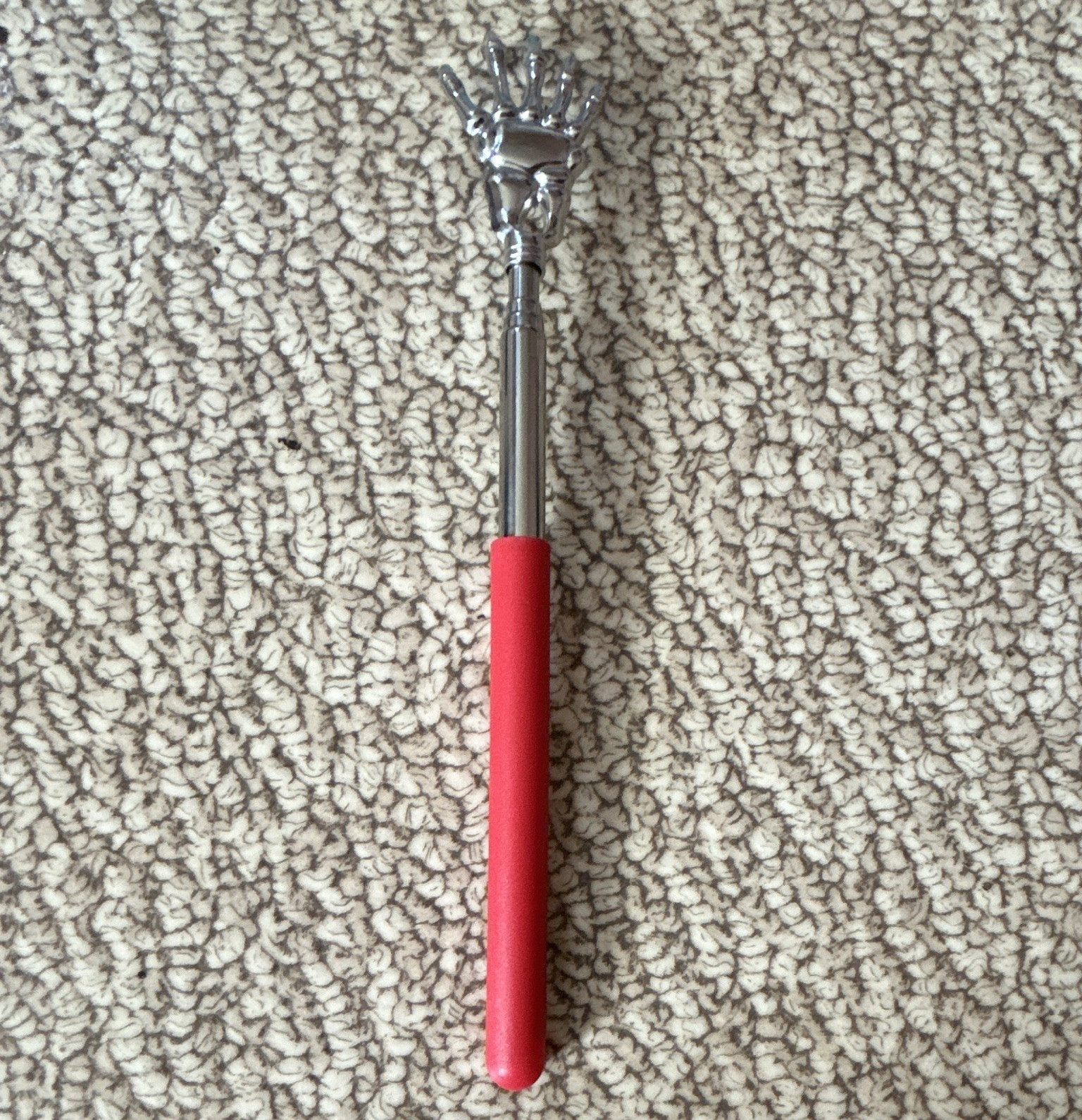 Expandable Metal Claw Back scratcher, Silver w/ Red plastic Handle