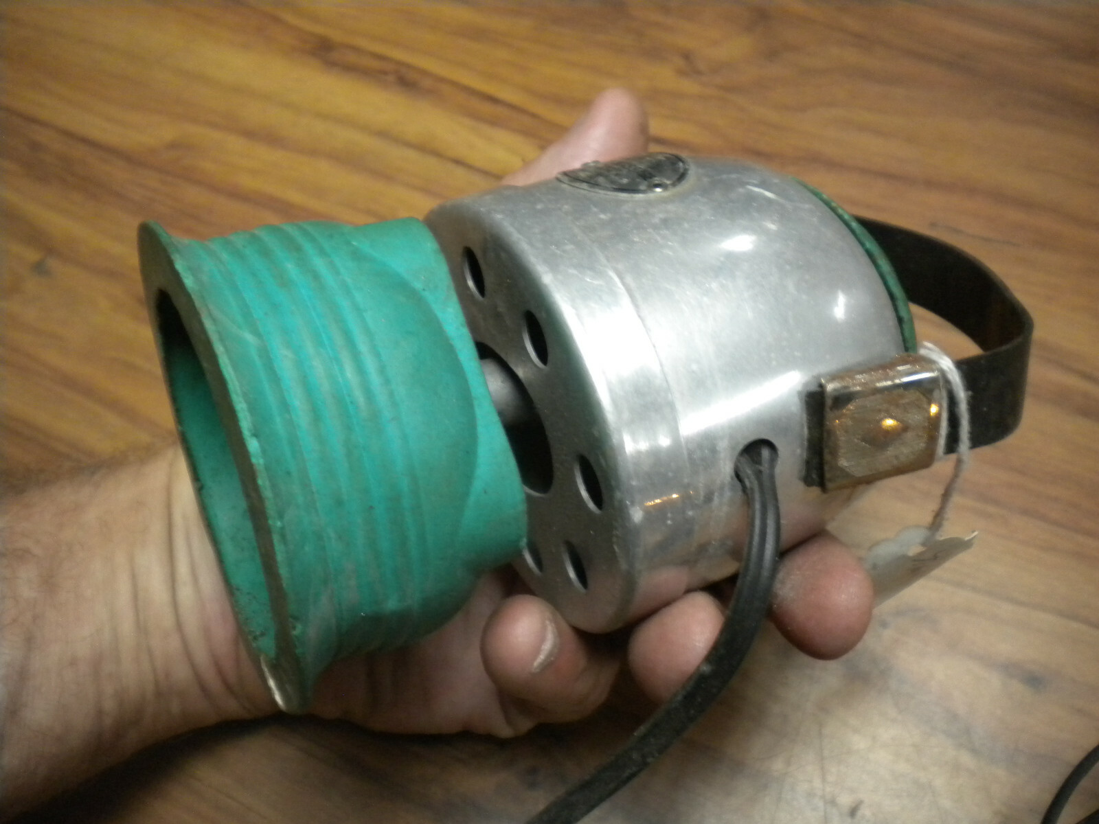 VINTAGE Electric Massager , Body Massager Company Newark NJ, Model DL , Works