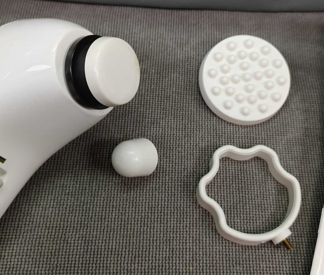 Conair Sonassage Pain Reliever Therapeutic Massager w/4 Attachments & More VTG