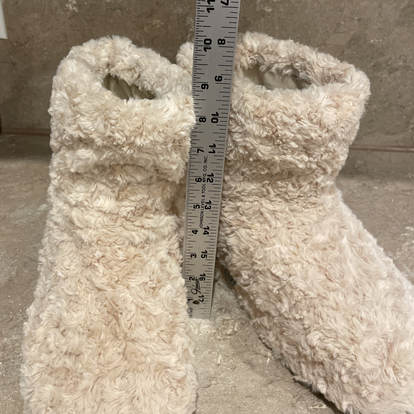 Womens Bootie Vibration Slippers Size Large Cream Work Great!