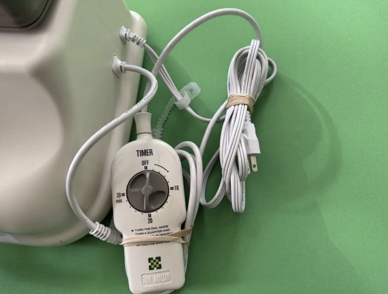Sun Ancon SM-330 Massager The Chi Machine Therapeutic Swing Aerobic Exerciser
