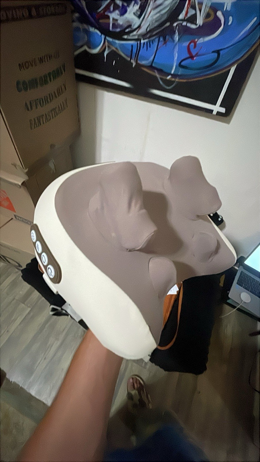 HiZoo Pillow Neck Shoulder Massager NEW Open Box