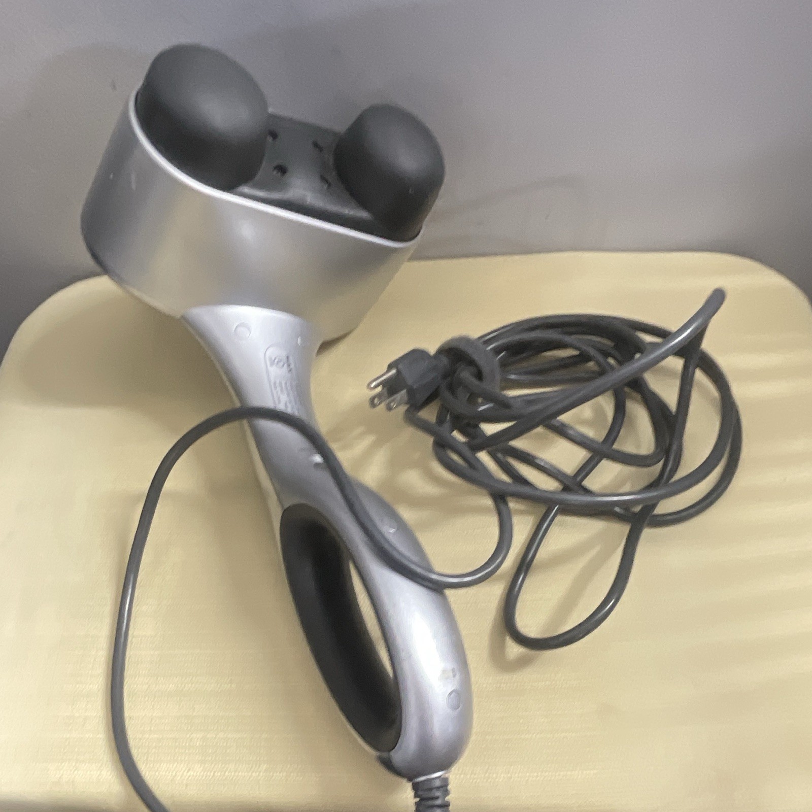 Brookstone Max 2 Corded Dual-Head Multispeed Vibrating Massager Silver/Black