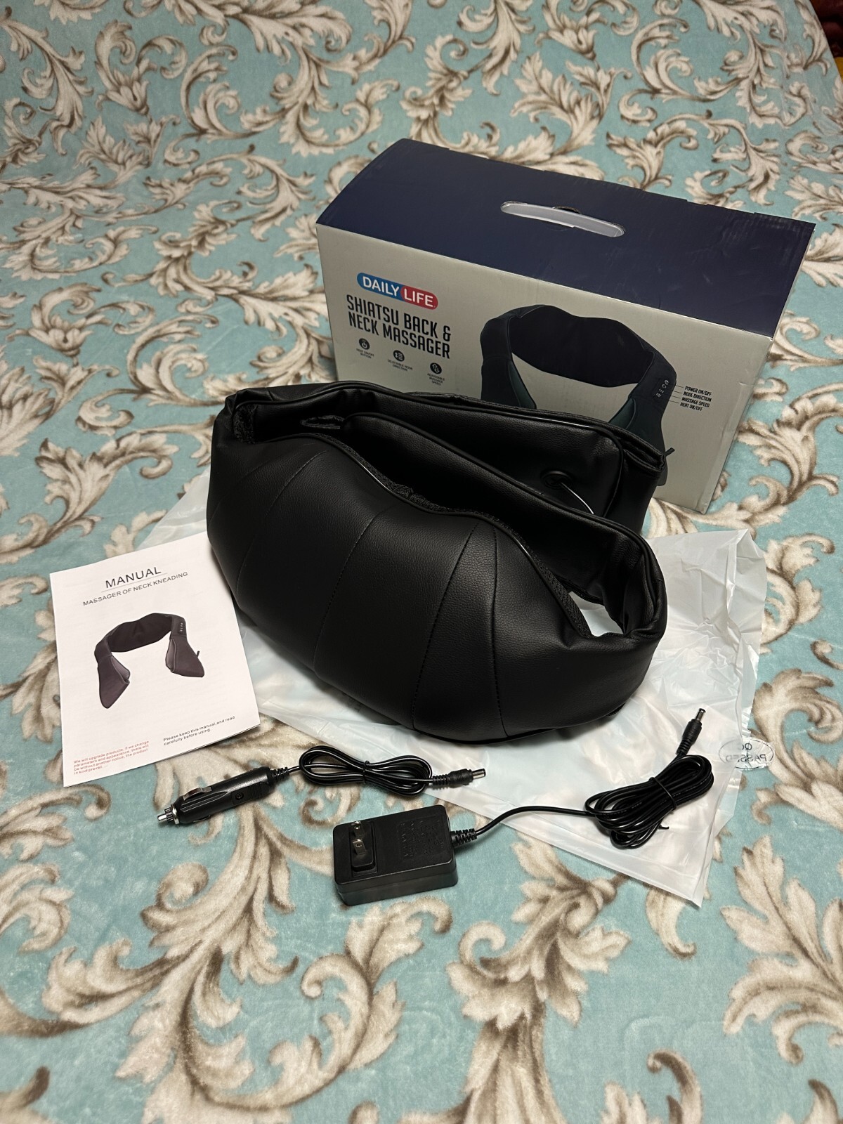 DAILY LIFE SHIATSU BACK & NECK MASSAGER WITH HEAT / DEEP KNEADING / ZC-3002