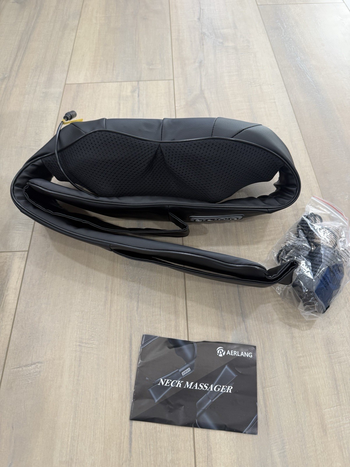 AERLANG Neck Massager Heated Vehicle Charging Black Leather Mesh Breathable