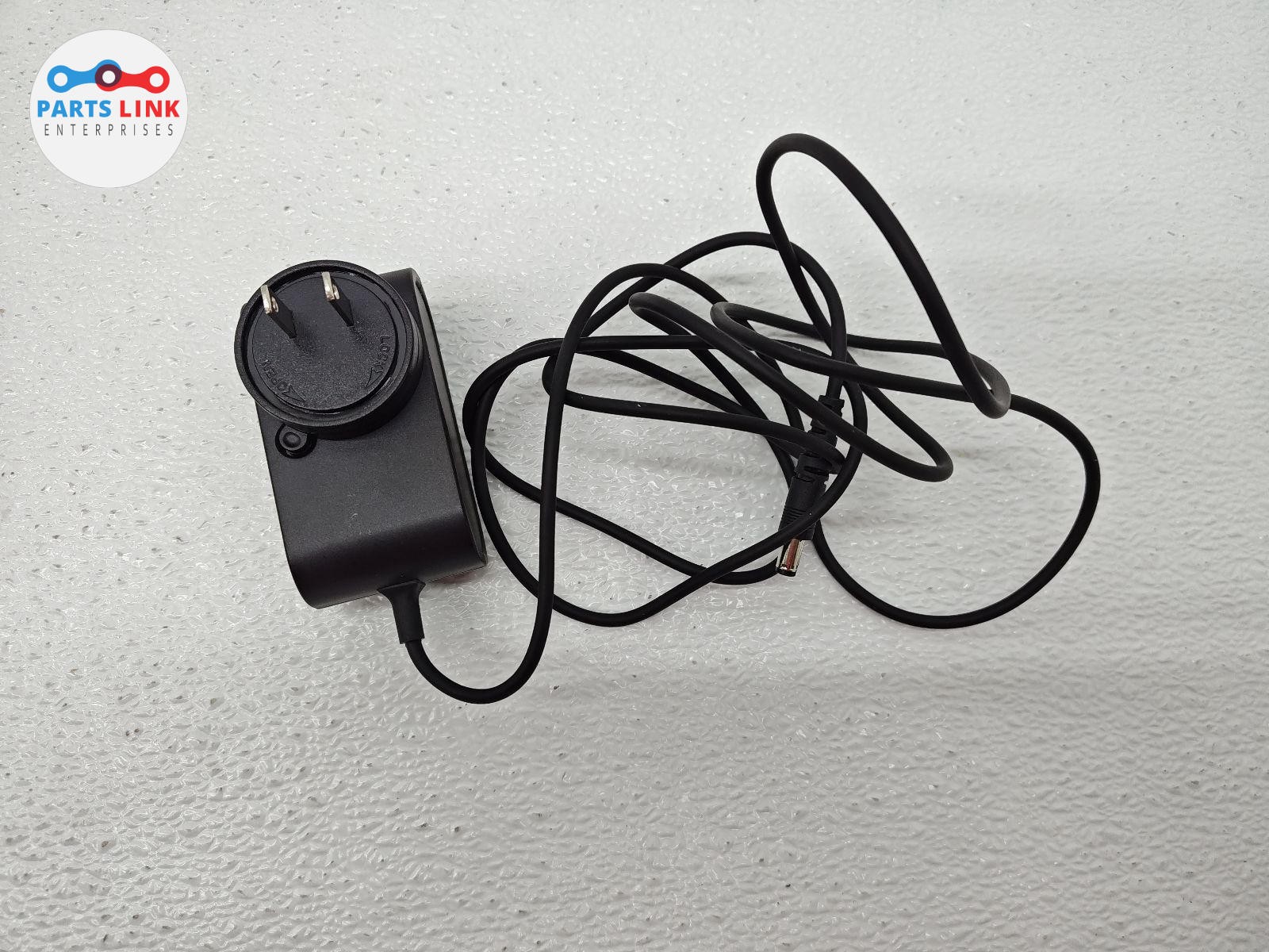 Hyperice Hypervolt GO Black Handheld Percussion Massage Gun Device 3 Speed