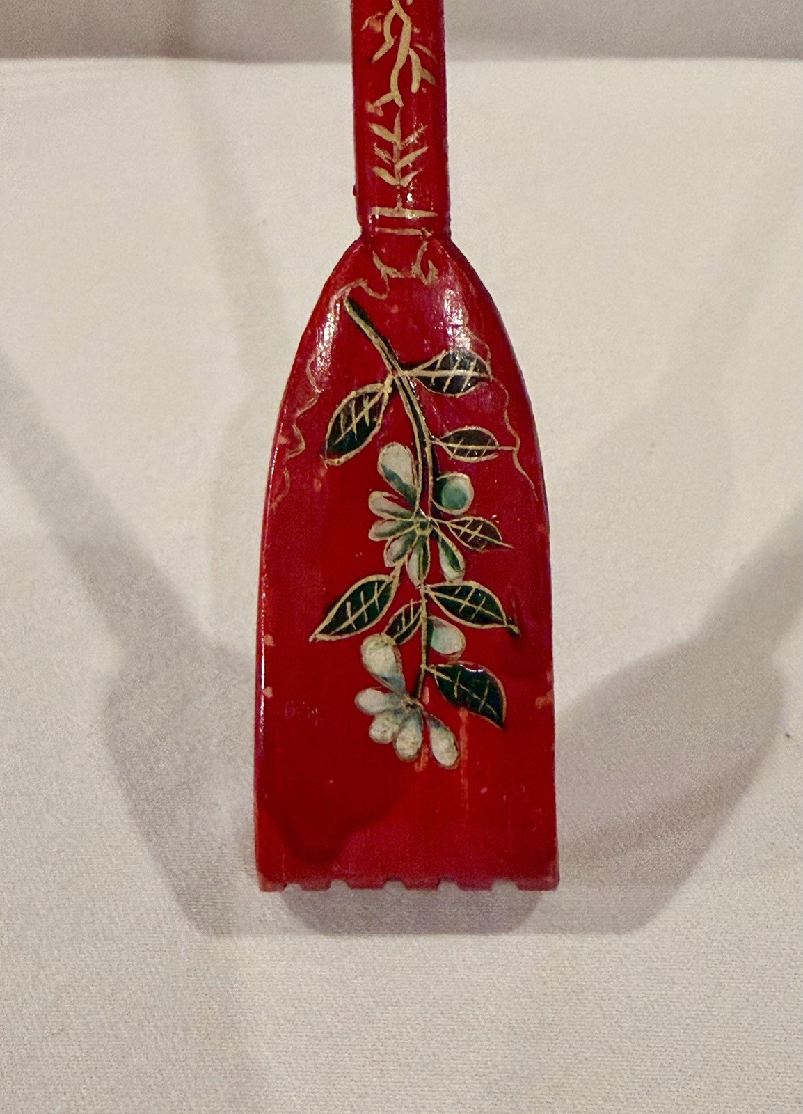 Vintage Wooden Back Scratcher Red With Green Flowers Gold Accents Made in China