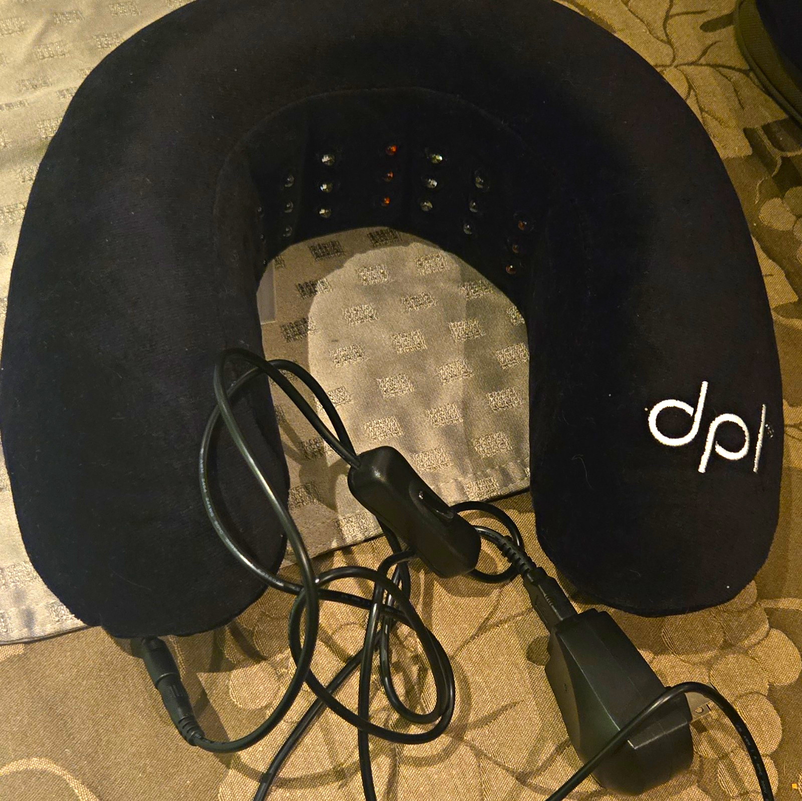 dp U-Shaped Neck Massage Pillow Black, Vibrating, Corded Electric, 4 Heads