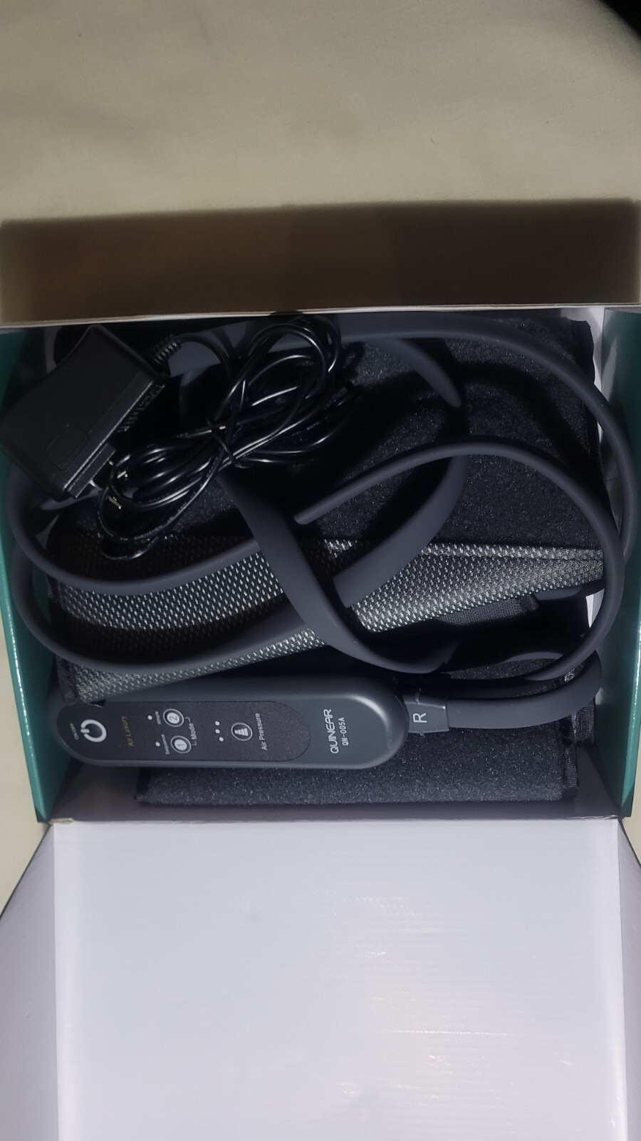 Quinear QN-005A White Black 36 Air Compression Leg Massager