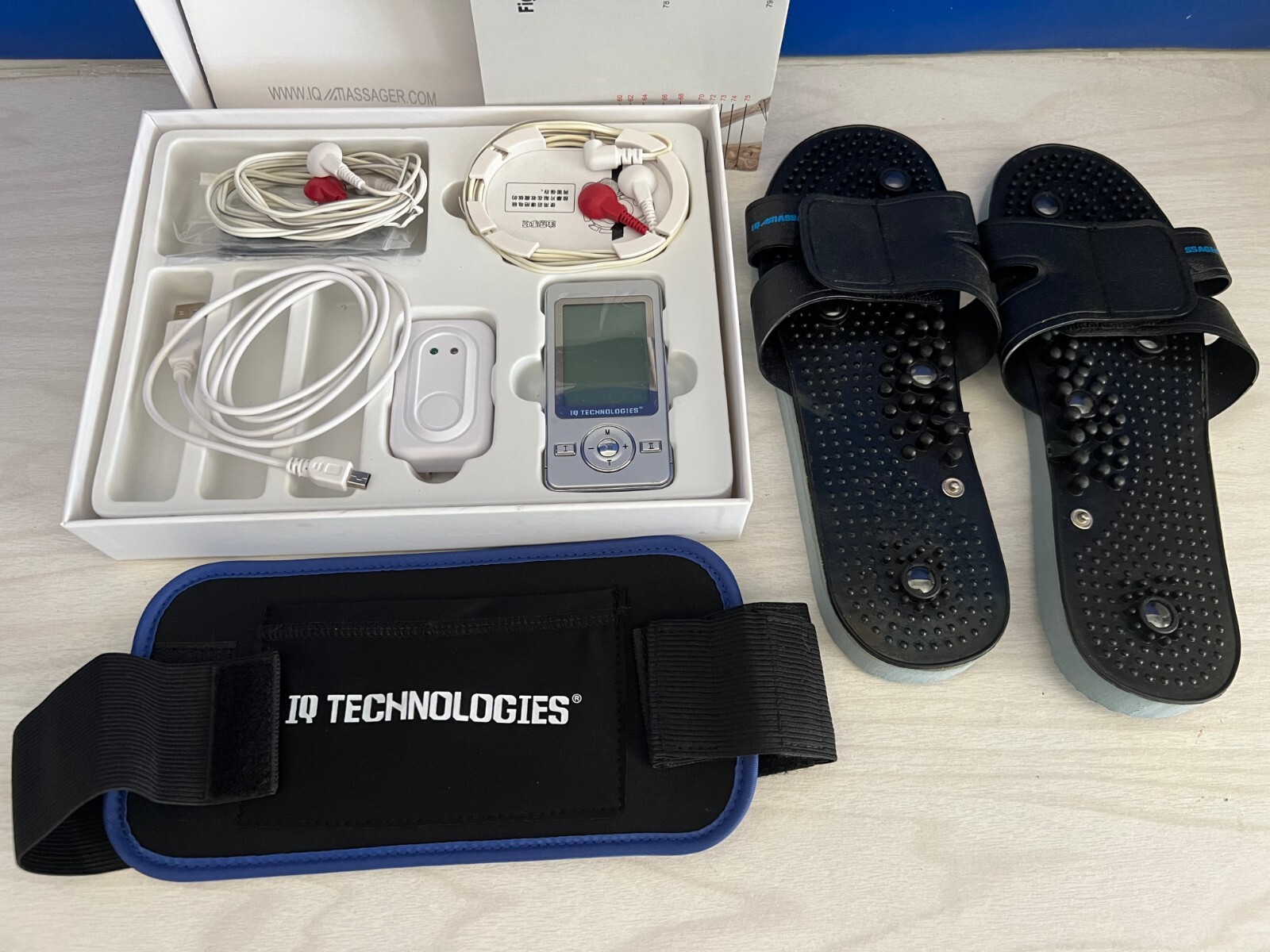 IQ Technologies Pro V Bundle TENS Unit For Pain & Stress Relief Sandles & Belt