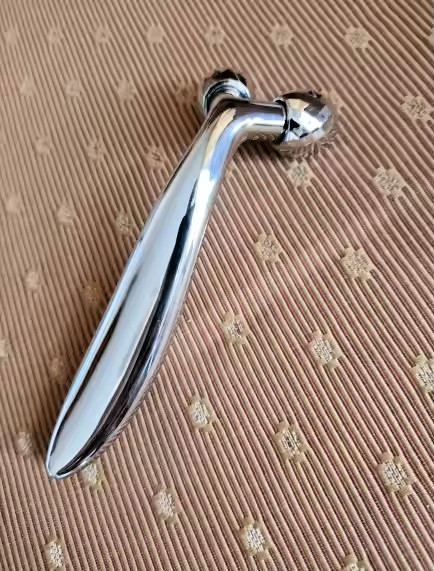 3D Facial Roller V-Shaped Face Lifting & Full Body Massage Beauty Tool