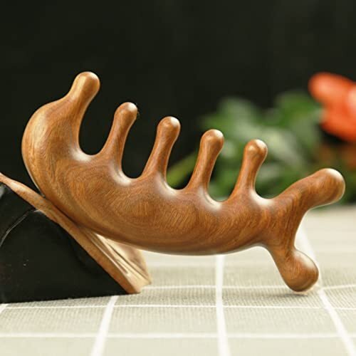 Wooden Scalp Massage Comb Sandalwood Combs for Women Men Scalp Relax Hair Care