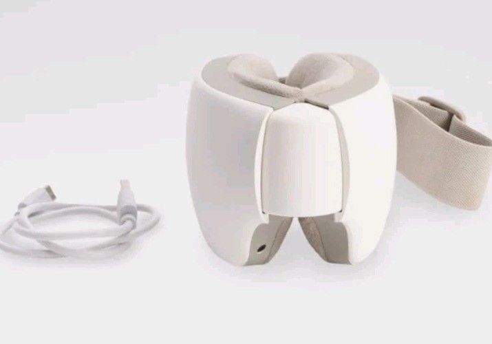 BLASS Beauty Smart Eye Massager Stress Anxiety Migraine Relief. New Open Box