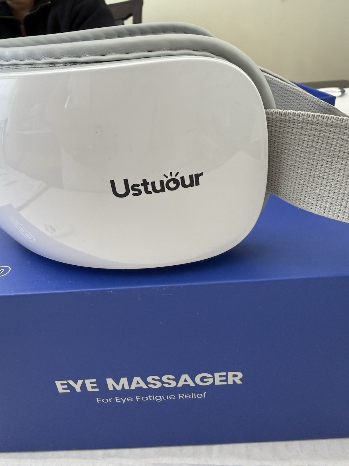 Ustuour Eye Massager UD-300 with Heat, Music, Air Compression & Vibration Mint