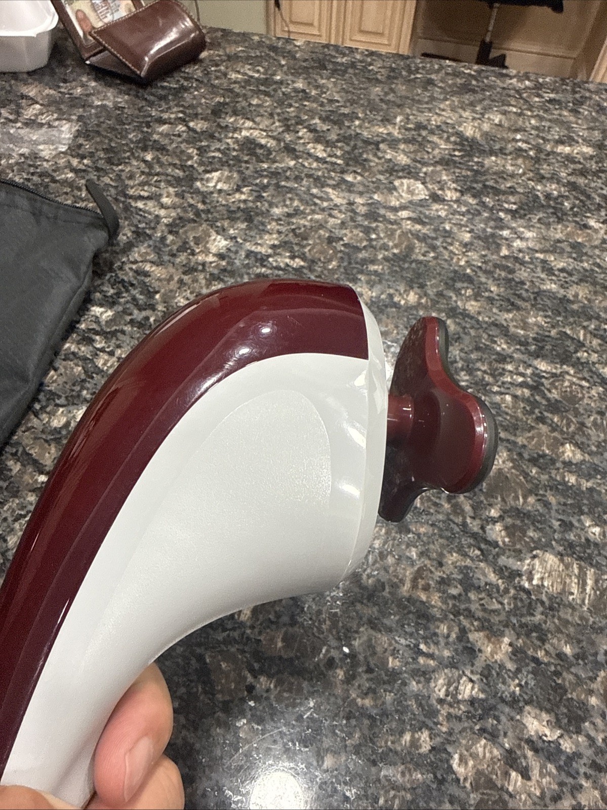 Wahl Handheld Massager Full Body w/ Heat, Bag & 5 Attachments #4295A Burgundy