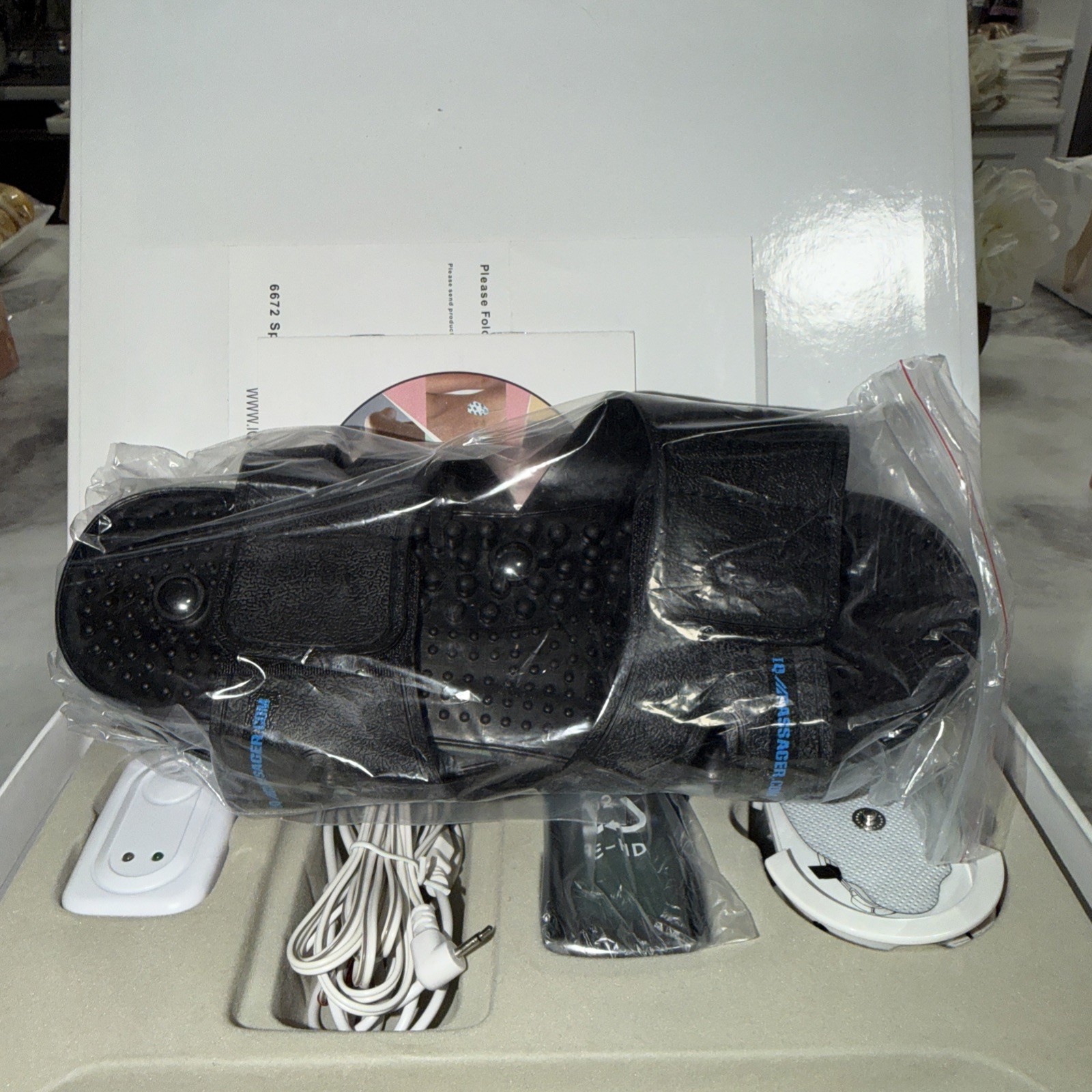 IQ Technologies PRO IVs Combo Massager TENS EMS Slippers and Belt K131290