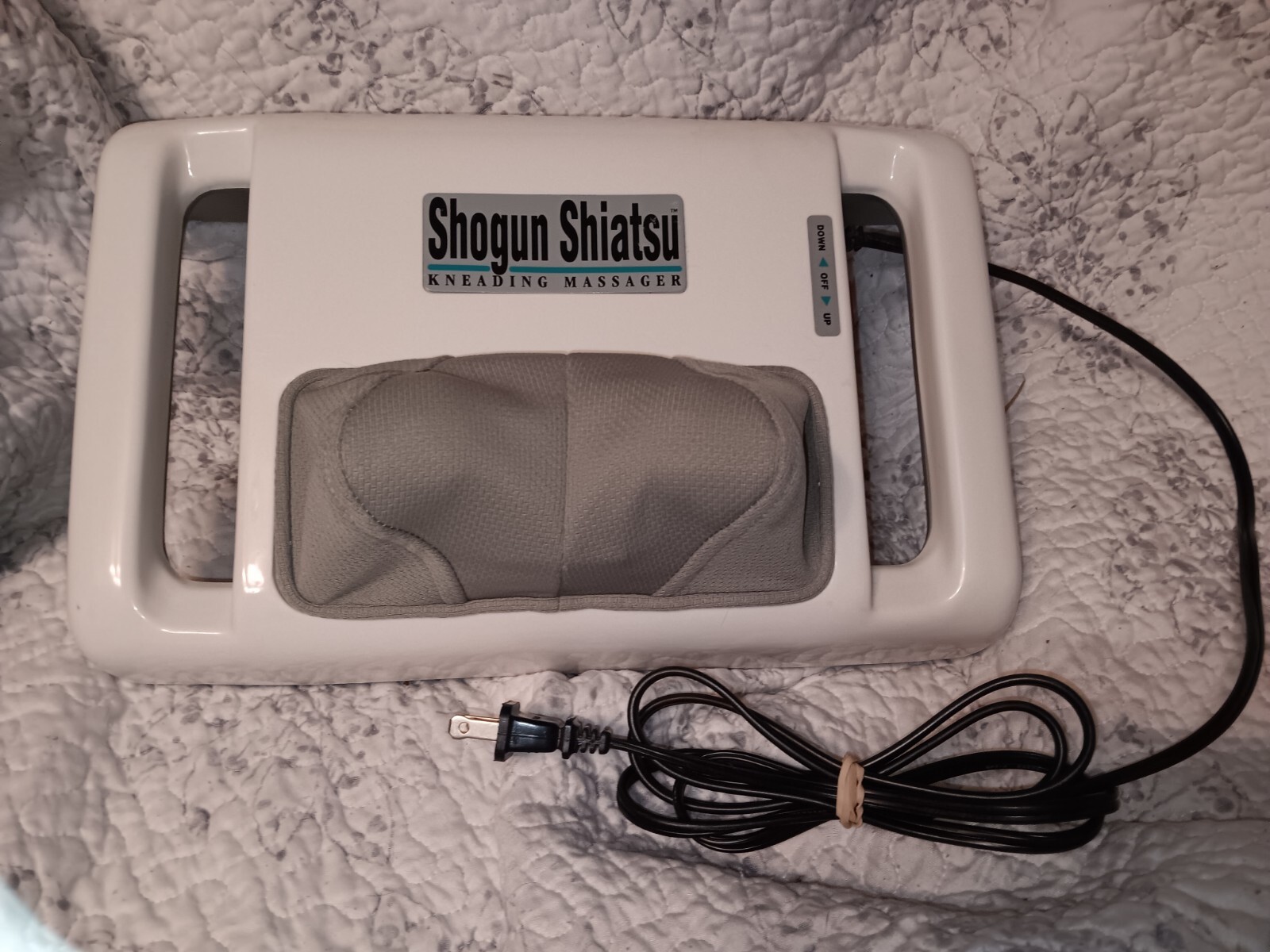 Shogun Shiatsu Kneading Massager Model SM-444 Portable Massager Homedics